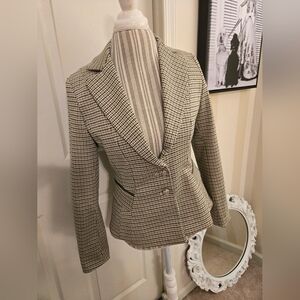 WHBM Signature Jacket Sz 6